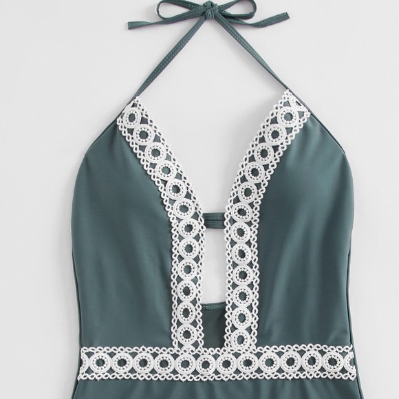 🏆HP🆕➕Sexy Eyelet trim halter top Monokini - Picture 5 of 8